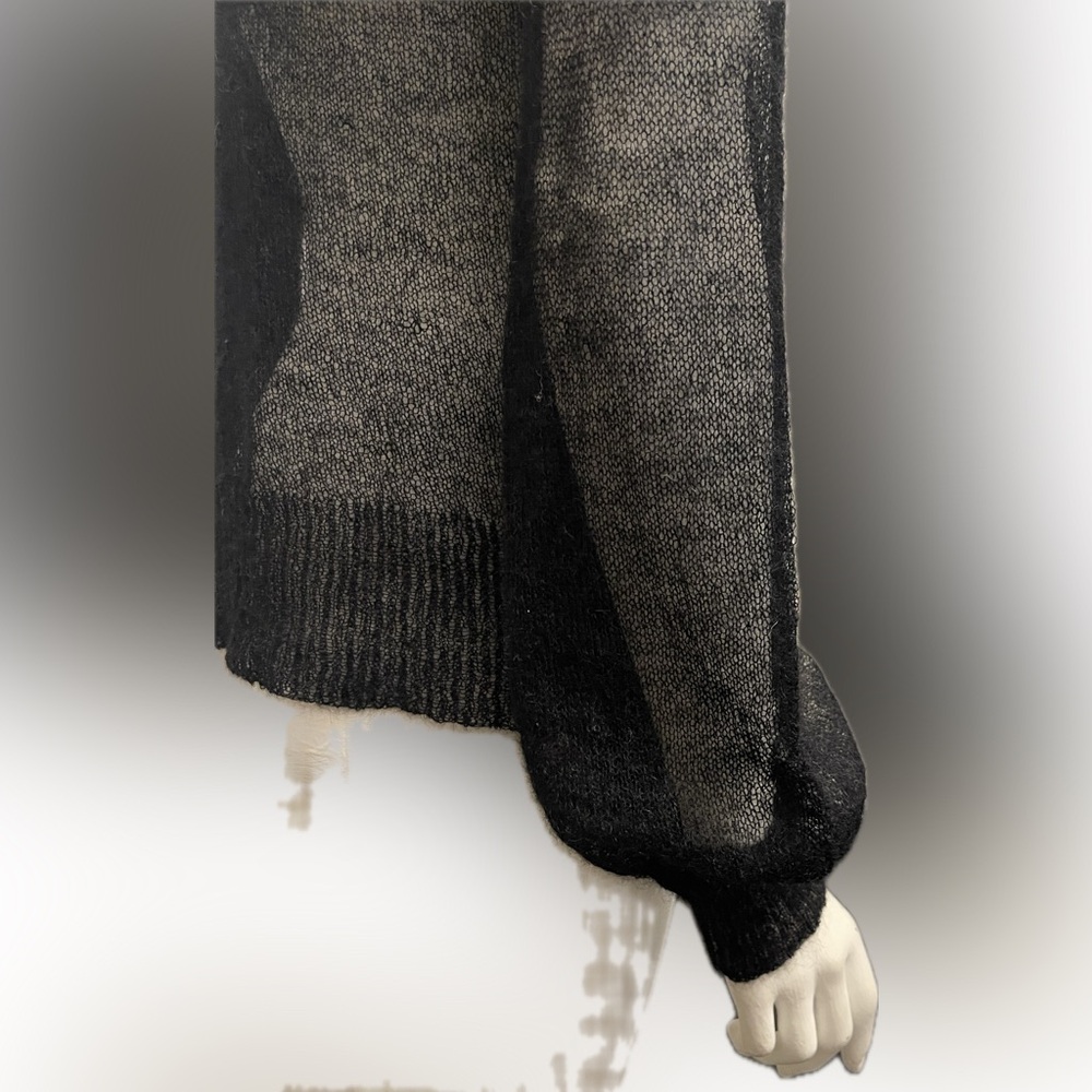 Fine gauge mohair wool blend sweater . - Picture 10 of 12